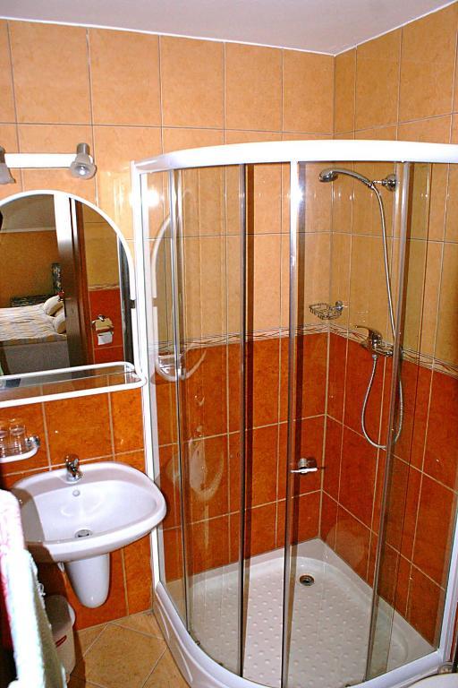 Abigel Vendeghaz Hotel Harkány Room photo